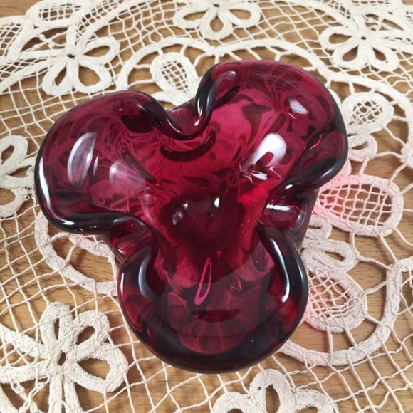 Red Raspberry Murano Ashtray Blown Art Glass - Picture 1 of 11